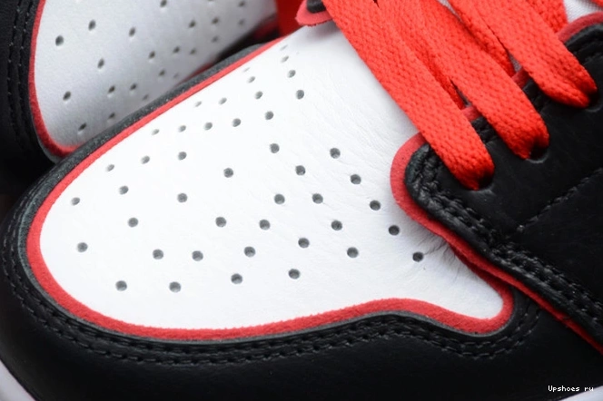 Jordan 1 Air Bloodline 555088-062 0119